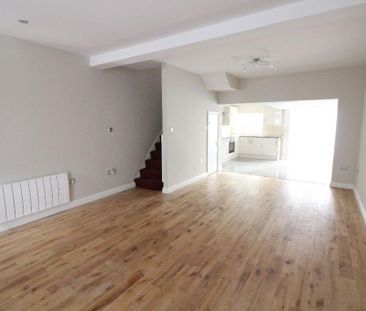 5 bedroom terraced house to rent - Photo 3