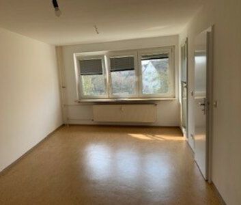 Gut geschnittenen 2 Zimmer Wohnung mit Balkon und Badewanne - Foto 2