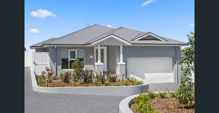 Contemporary Bowral Townhome with Picture Perfect Views! - Photo 3