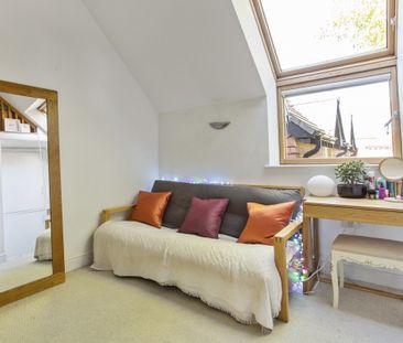 3 bedroom end of terrace house to rent - Photo 5