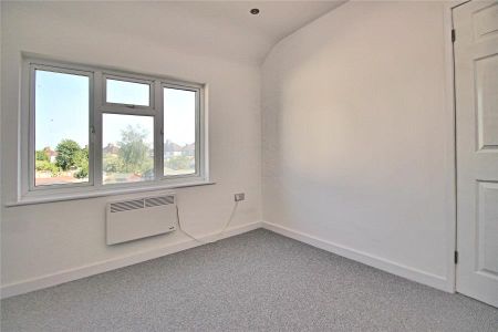 Coniston Road, Old Woking, Surrey, GU22 - Photo 2