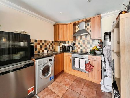 St Andrews Court, Calcutta Road, Tilbury, RM18 - Photo 4