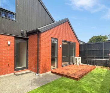 Modern Townhouse Living in a Peaceful Location - Photo 4