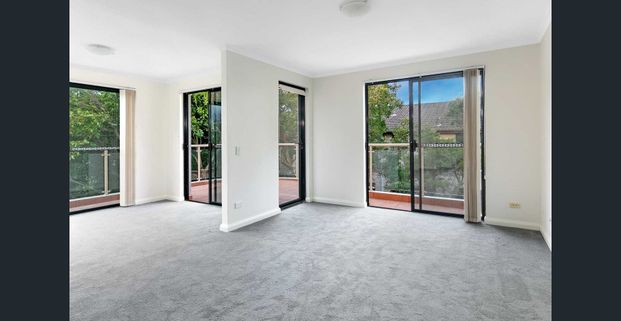 Coastal Comfort & Style – Only Steps to Dee Why Beach - Photo 1