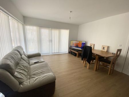 2 bedroom apartment to rent - Photo 3