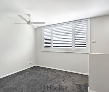 Elegant 3-Bedroom Townhouse - Designed for Effortless Living - Photo 3