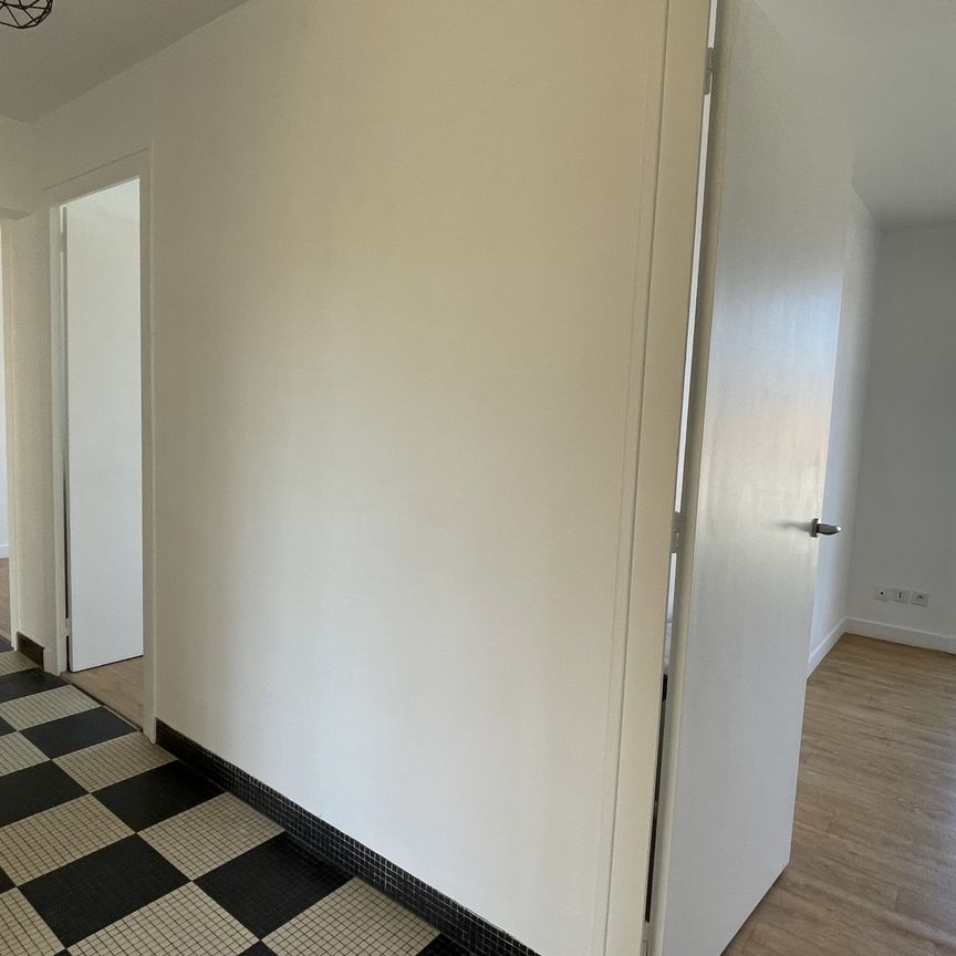 APPARTEMENT T4 - A LOUER LA ROCHE-SUR-YON - Photo 1