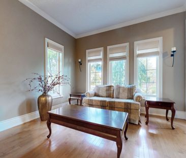 For Lease - 1021 Ivsbridge Boulevard, Newmarket, Ontario - Photo 6