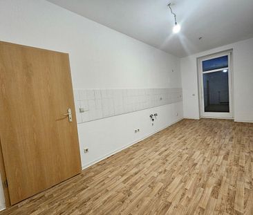 Schöne Wohnung in zentraler Lage mit Balkon - Photo 4