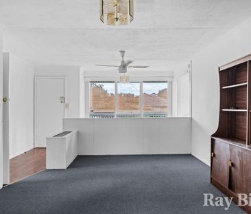 4 BEDROOMS, 3 LIVING ZONES - Photo 1