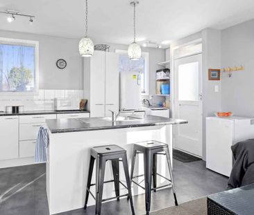 Fully Furnished & Ready to Go! - Photo 5