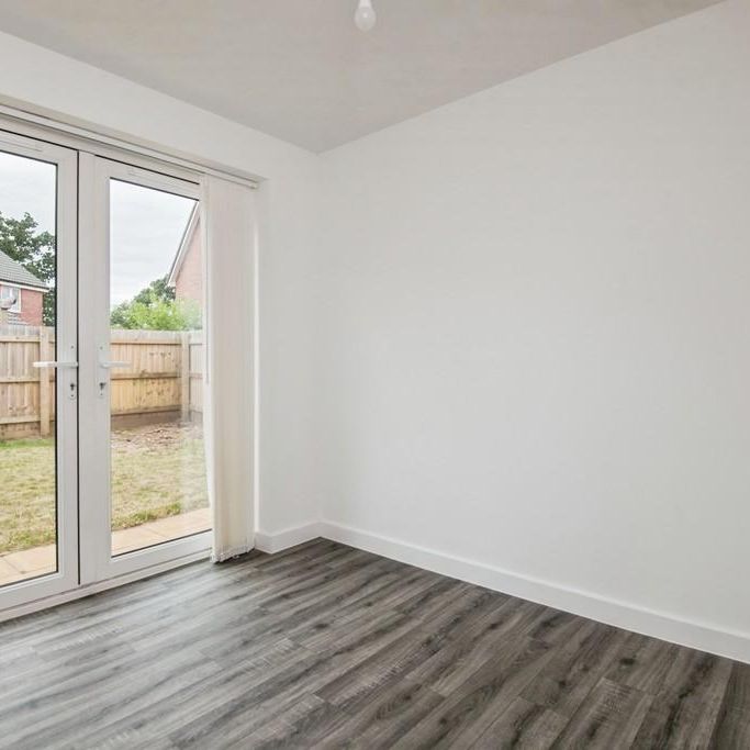 3 bedroom semi-detached house to rent - Photo 1