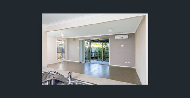 Modern Townhouse in Quiet Off Street Location - Photo 1