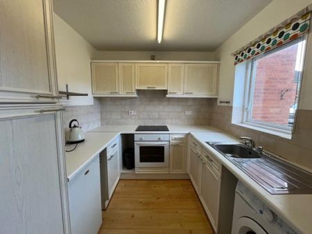 2 bedroom terraced house to rent - Photo 5