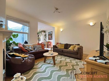 4 bedroom terraced house to rent - Photo 2