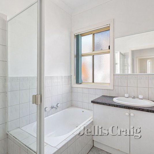 2/70 Kororoit Creek Road, Williamstown - Photo 1