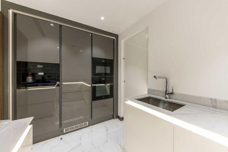 3 bedroom flat to rent - Photo 5