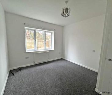 2 bedroom property to rent in Oldham - Photo 4