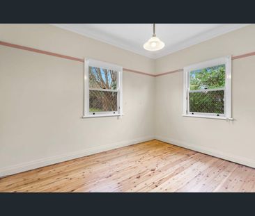 17 Geoffery St, Mount Lofty, Qld 4350 - Photo 6