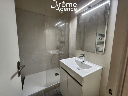 Location Appartement 2 pièces 59m² VALENCE 26000 - Photo 5