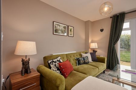 4 Bed Semi-Detached House, Honeybourne Road, LS12 - Photo 4