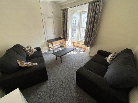 5 bedroom house to rent - Photo 1