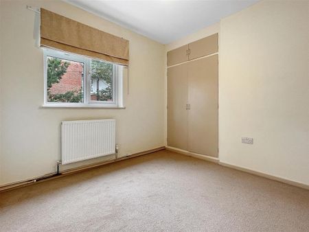 3 bedroom apartment to rent - Photo 2
