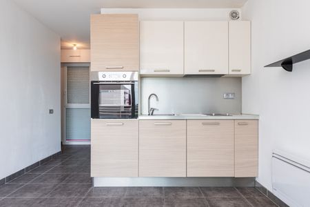 NICE / ST PHILIPPE - Studio à louer avec terrasse - Photo 2