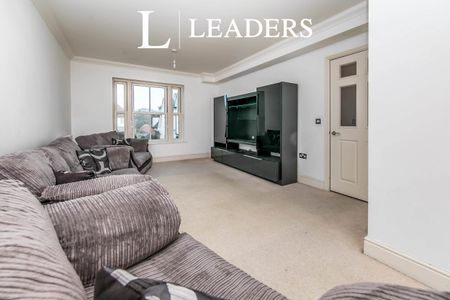 2 bedroom apartment to rent Crossley View, Marine Parade East, Clacton-on-Sea, CO15 - Photo 2