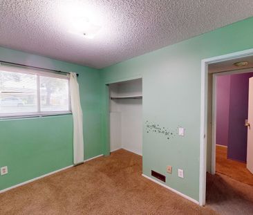 7639 21A Street Southeast, Calgary - Photo 2