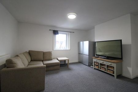 5 bedroom flat to rent - Photo 2