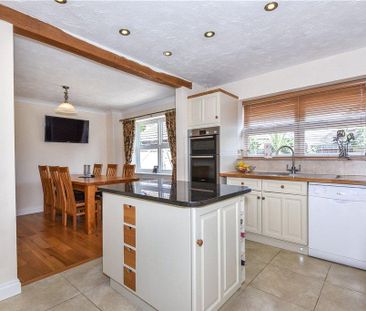 4 bedroom detached house to rent - Photo 5