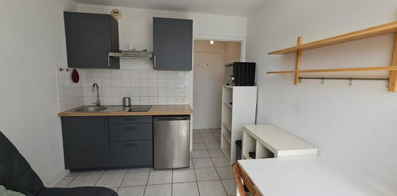 Location Appartement 1 pièce 13m² - Photo 2