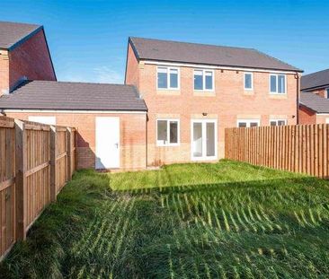 Acklam Gardens, Middlesbrough, TS5 - Photo 3
