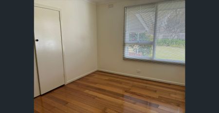 Charming Home with Spacious Yard in the Sought-After Frankston High School Zone - Photo 2