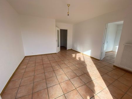 Location Appartement 2 pièces 54m² HYERES 83400 - Photo 3