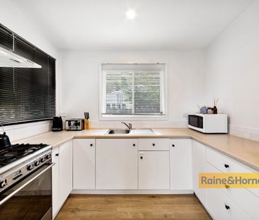 MODERN LIVING - Photo 3