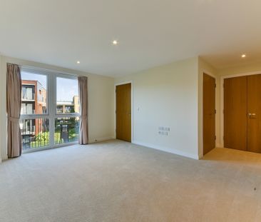 3 bedroom apartment to rent - Photo 2