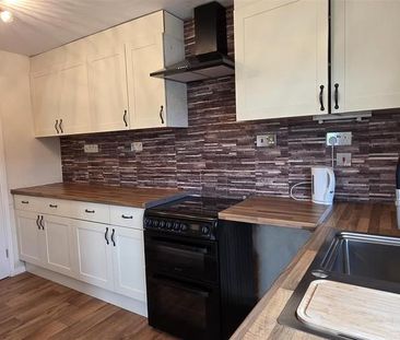 2 bedroom bungalow to rent - Photo 1