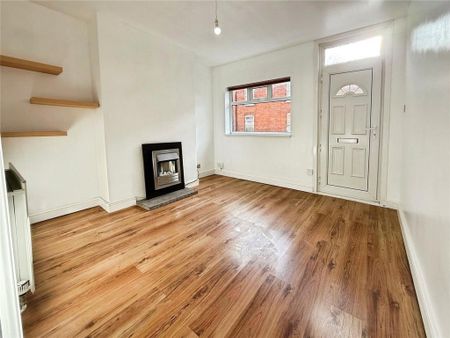 2 bedroom terraced house to rent - Photo 2