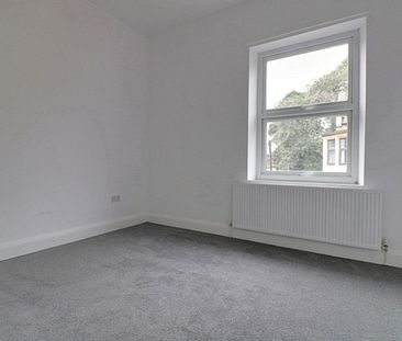 3 Bedroom - Photo 2
