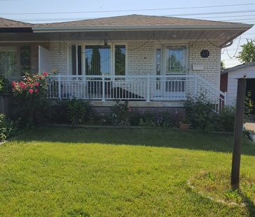 For Lease - 49 Elmvale Crescent, Toronto, Ontario - Photo 1