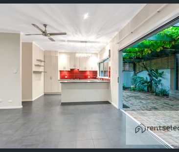 So Many Features PLUS Solar Panels! - Photo 1