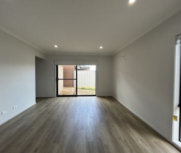 BRAND NEW FOUR BEDROOM HOME ! - Photo 2