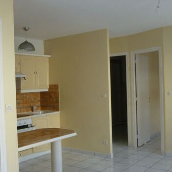 Appartement 2 pièces 34m2 REIMS 500 euros - Photo 1