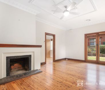 SOUGHT-AFTER EAST ALBURY - Photo 4