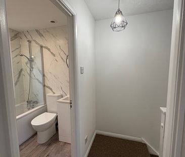 2 Bed End Terrace, Elm Park, RG30 - Photo 3