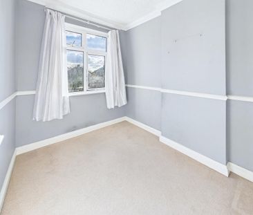 2 bedroom semi-detached house to rent - Photo 5