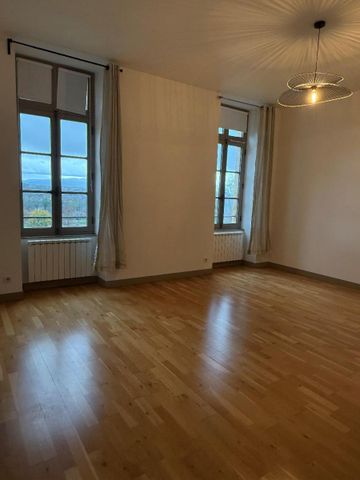 Location Appartement 4 pièces 87m² STE FOY LES LYON 69110 - Photo 2