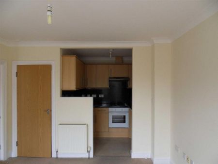1 bedroom apartment to rent - Photo 2